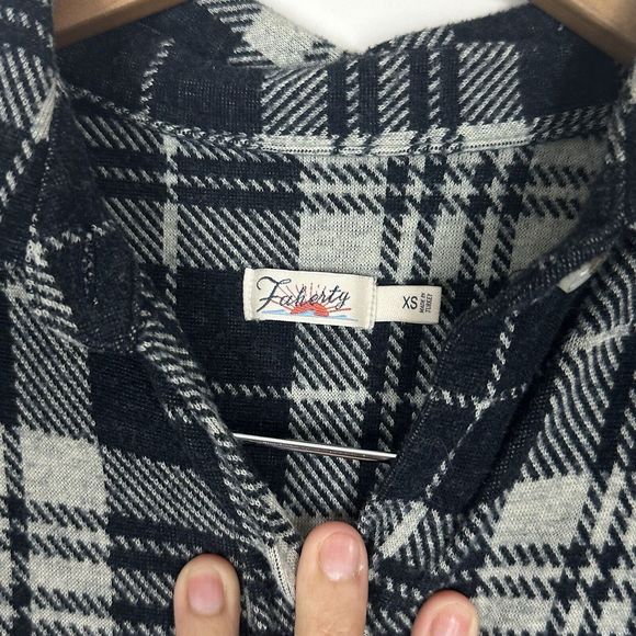 Faherty Legend Sweater Shirt Black Plaid Flannel Button Up Collared Women Sz XS - Picture 5 of 12